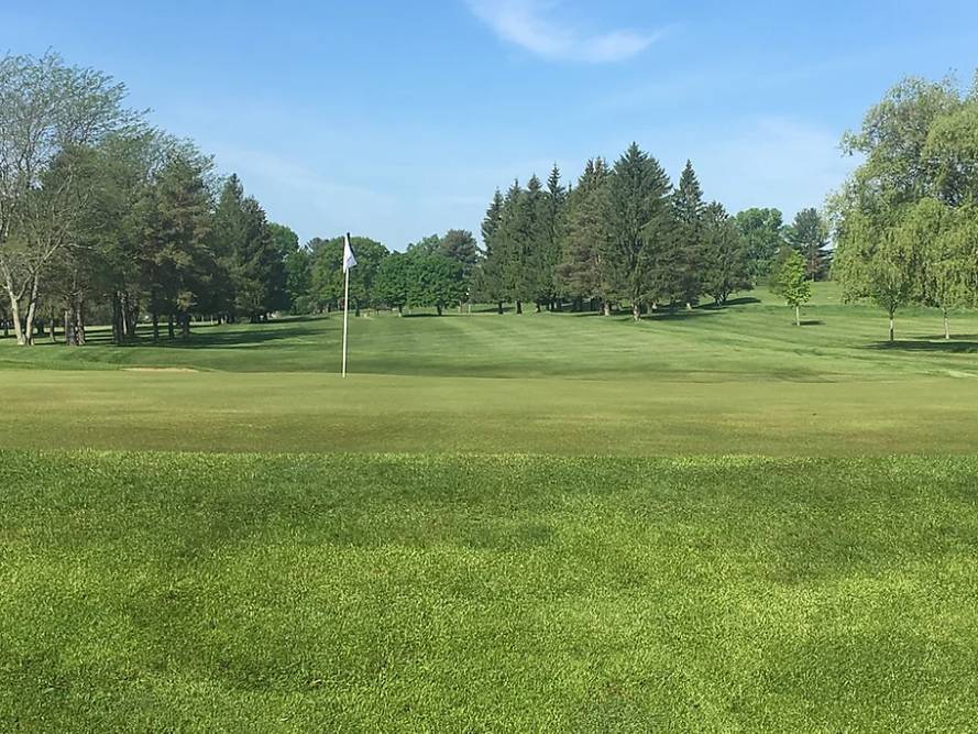 Hole 11 Berkshire Hills Country Club In Pittsfield